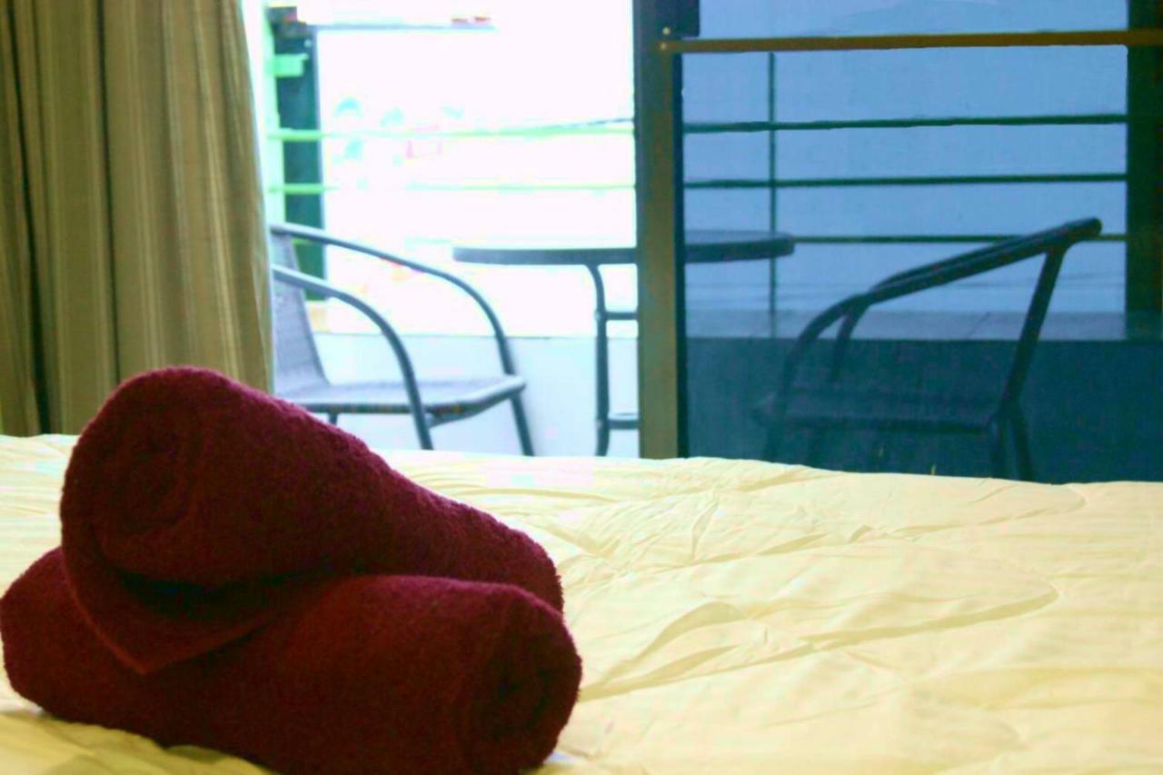 Enrico Hostel Patong ภายนอก รูปภาพ