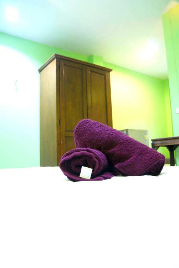 Enrico Hostel Patong ภายนอก รูปภาพ