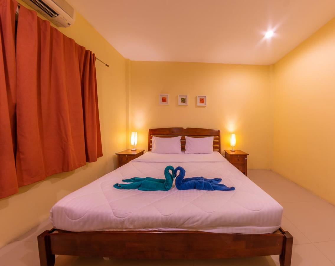 Enrico Hostel Patong ภายนอก รูปภาพ