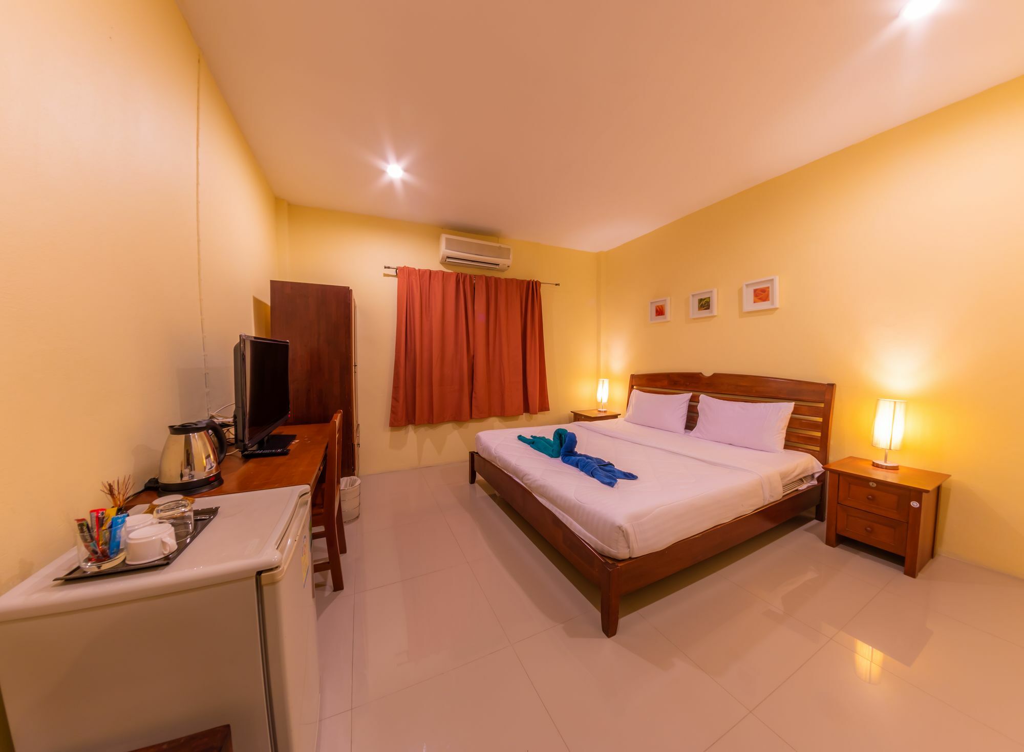 Enrico Hostel Patong ภายนอก รูปภาพ