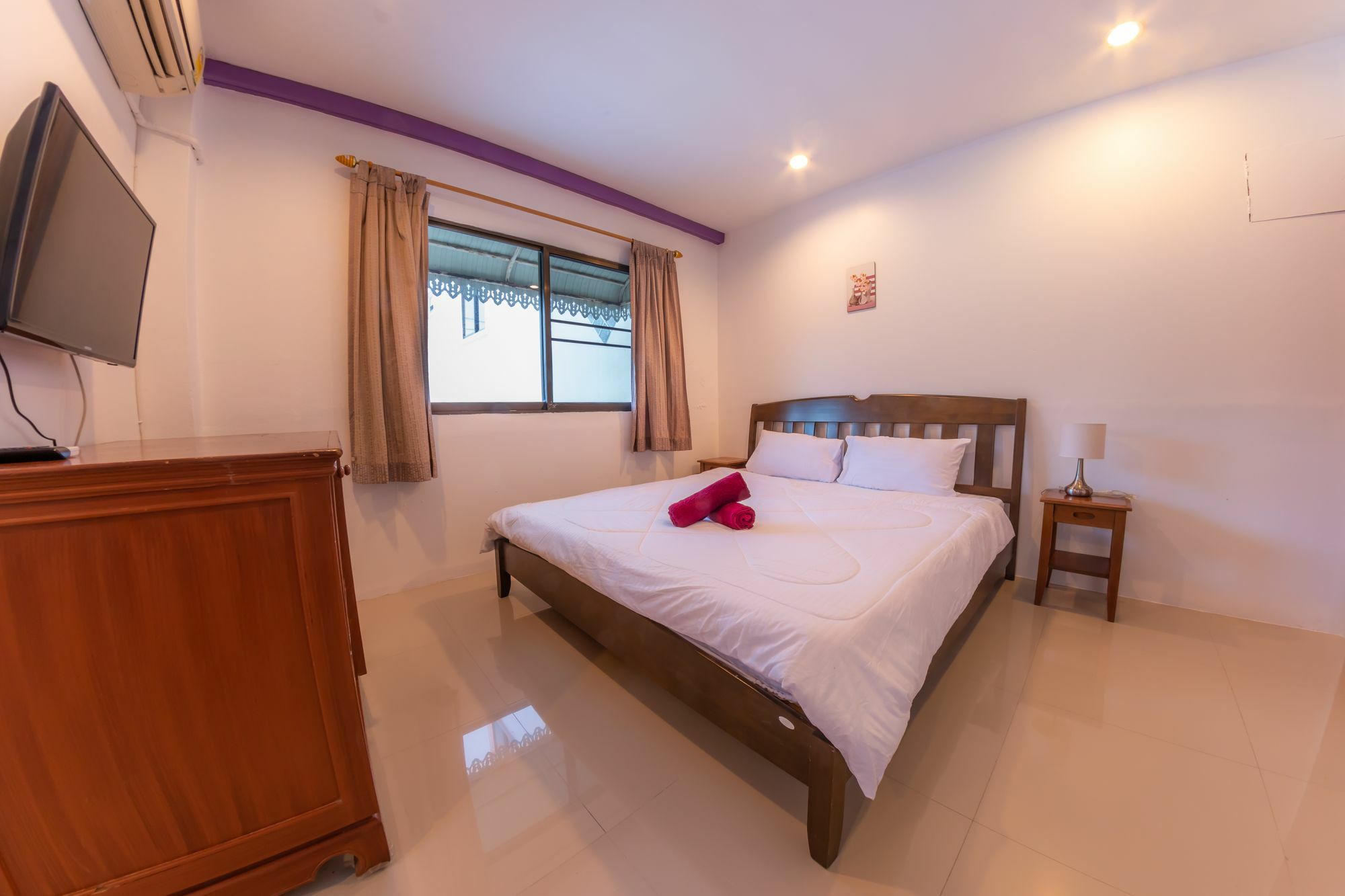 Enrico Hostel Patong ภายนอก รูปภาพ
